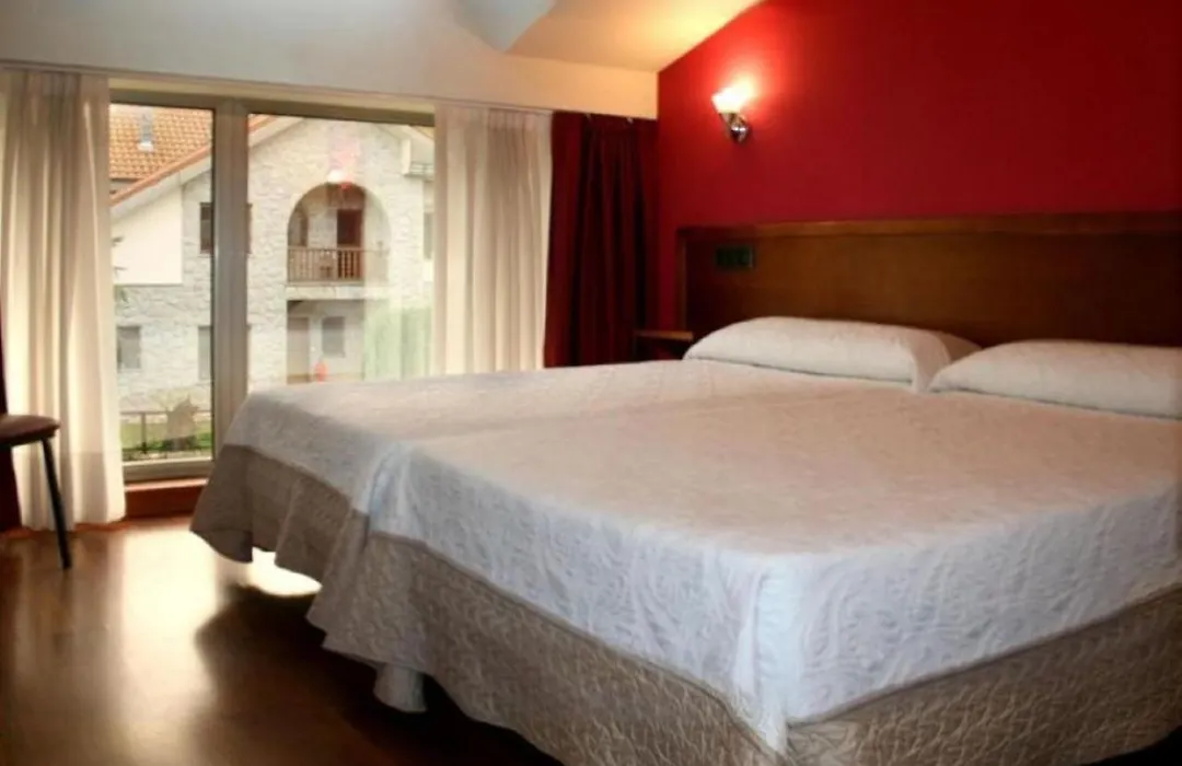 Hotel Virgen de Covadonga-1