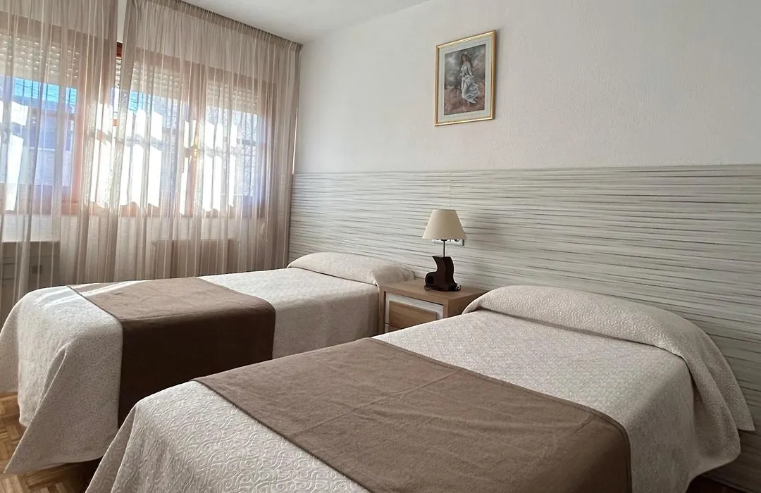 Hotel Can-Vic-1