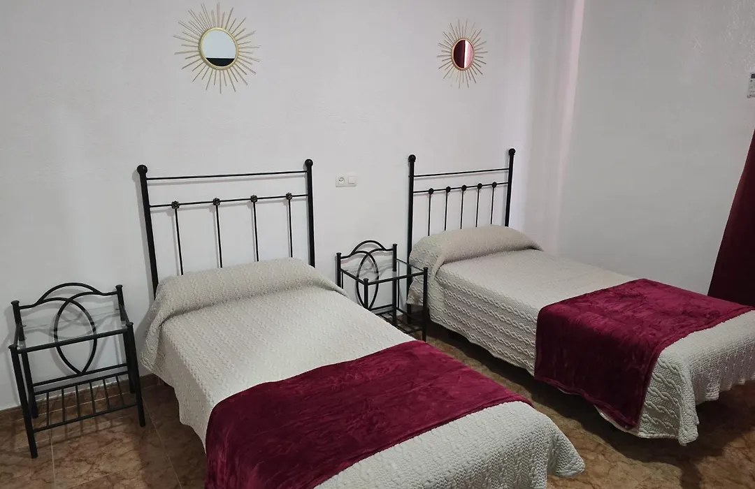 Rooms Los Montes-1