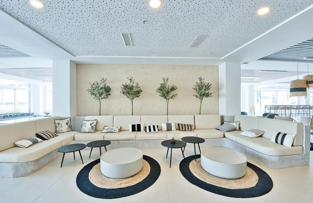 Vibe Stay Sevilla Residencia de Estudiantes - Adults Only-1