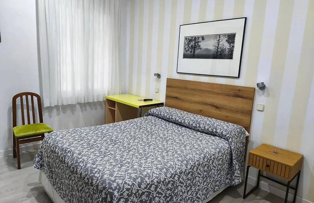 Hostal Angelines-1
