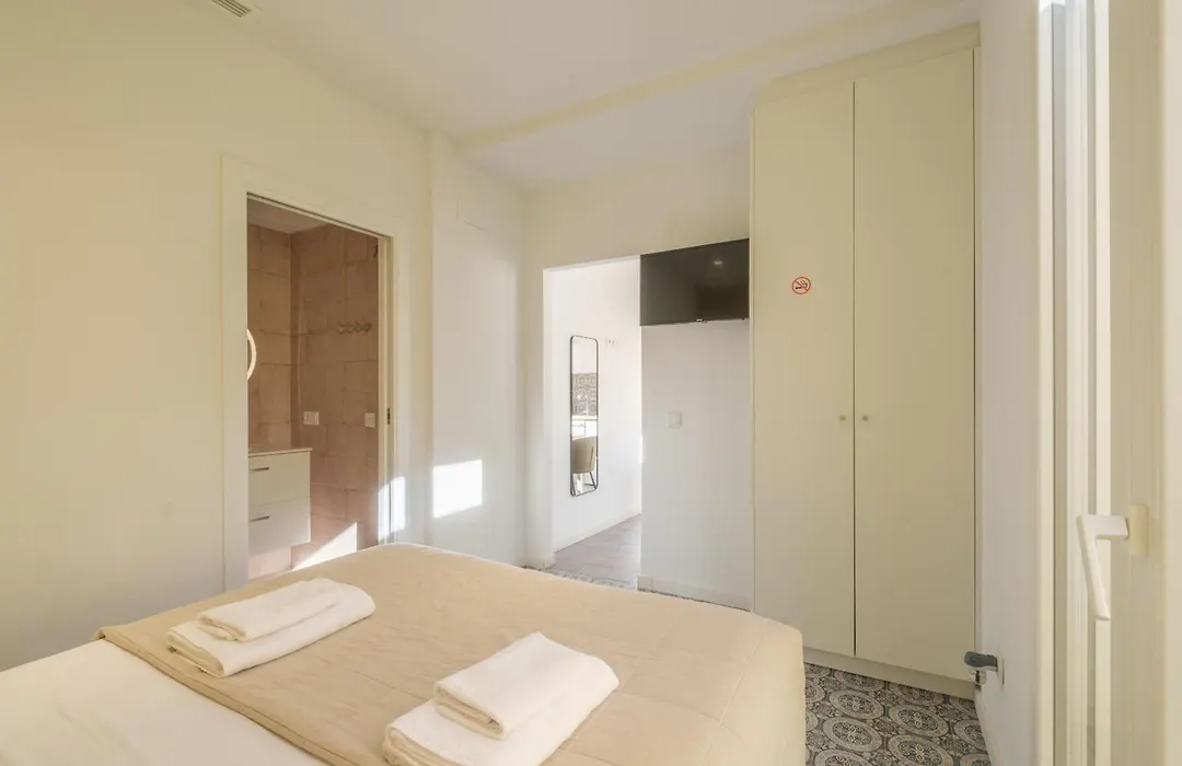 Marvellous Apt With A Large Private Terrace-1