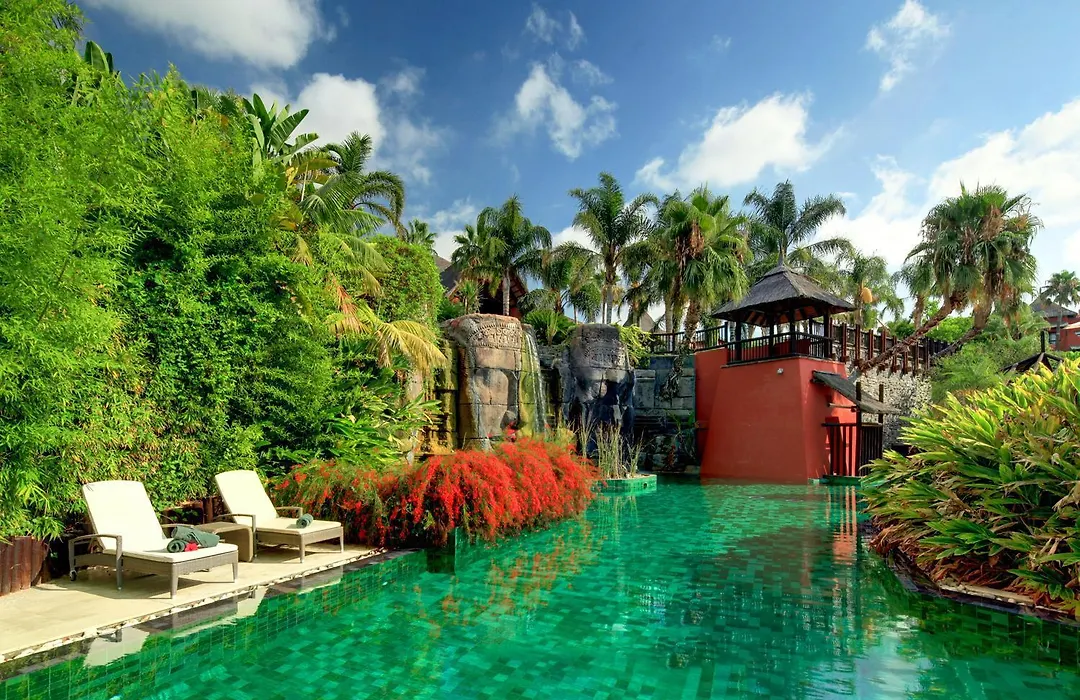 Asia Gardens Hotel & Thai Spa, A Royal Hideaway Hotel-1