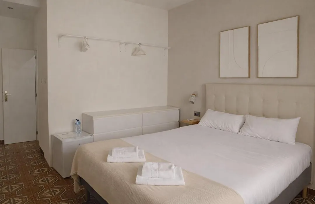 Casa Mila Sv19 Guesthouse-1