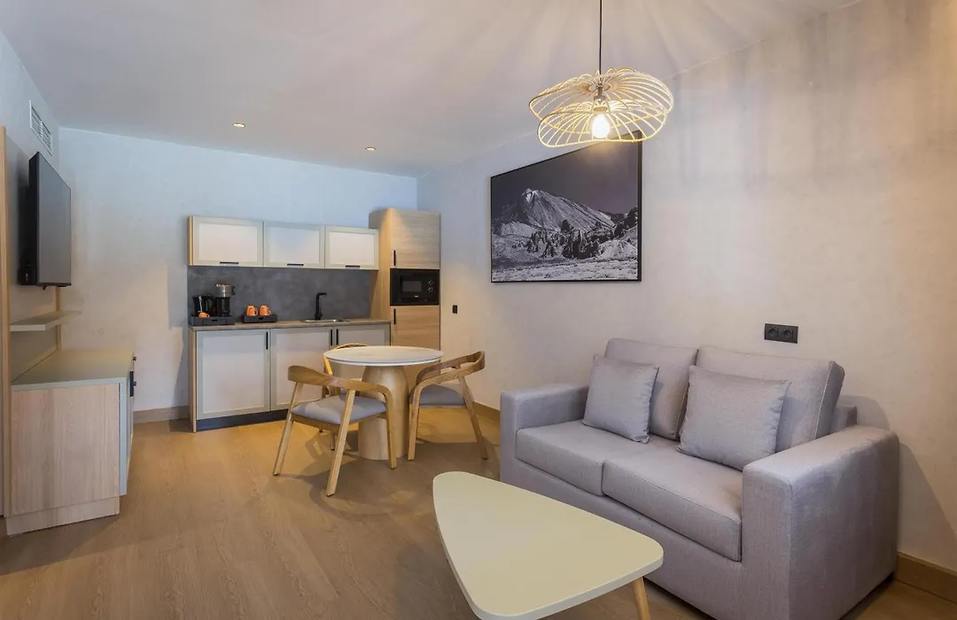Radisson Resort & Residences Tenerife - Adults Only-1