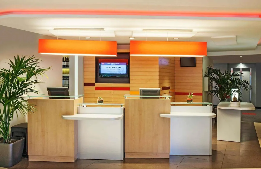 Ibis Cornella-1