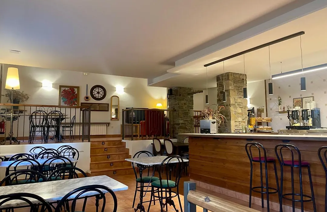 Aparthotel les Corts-1