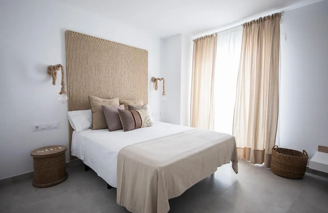 Hostal Cervantes Playa-1