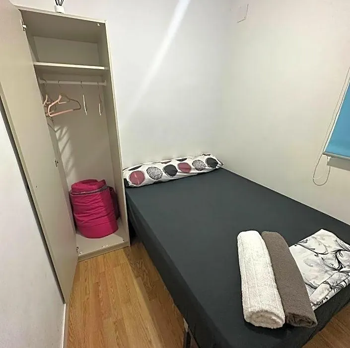 Fast Single Rooms-1