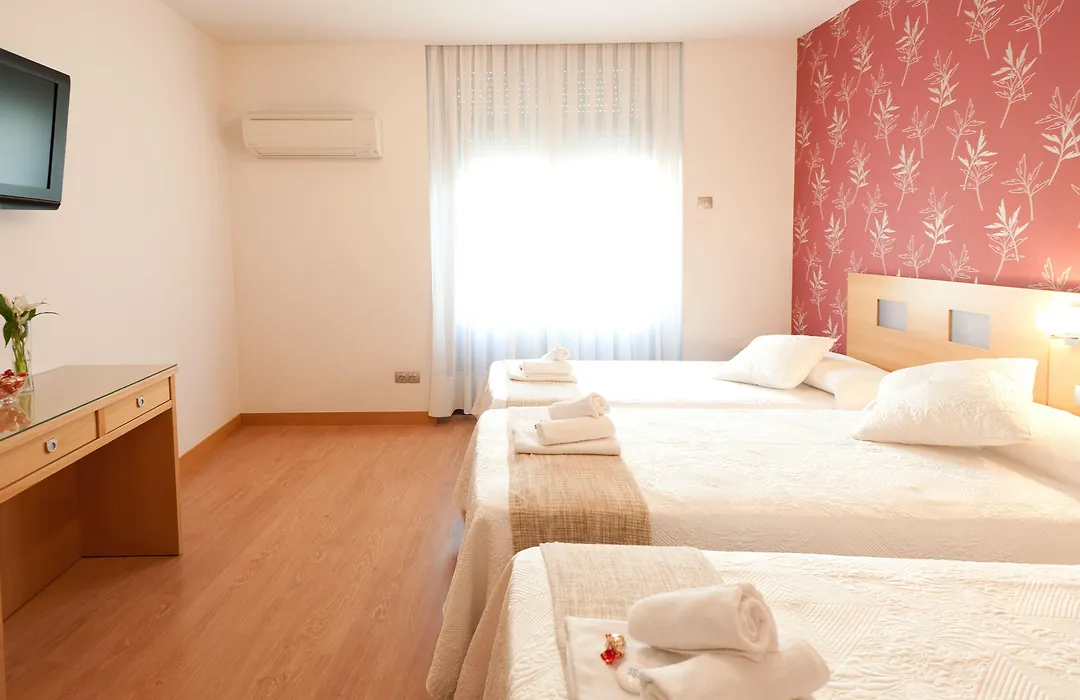 Hostal Abami II-1