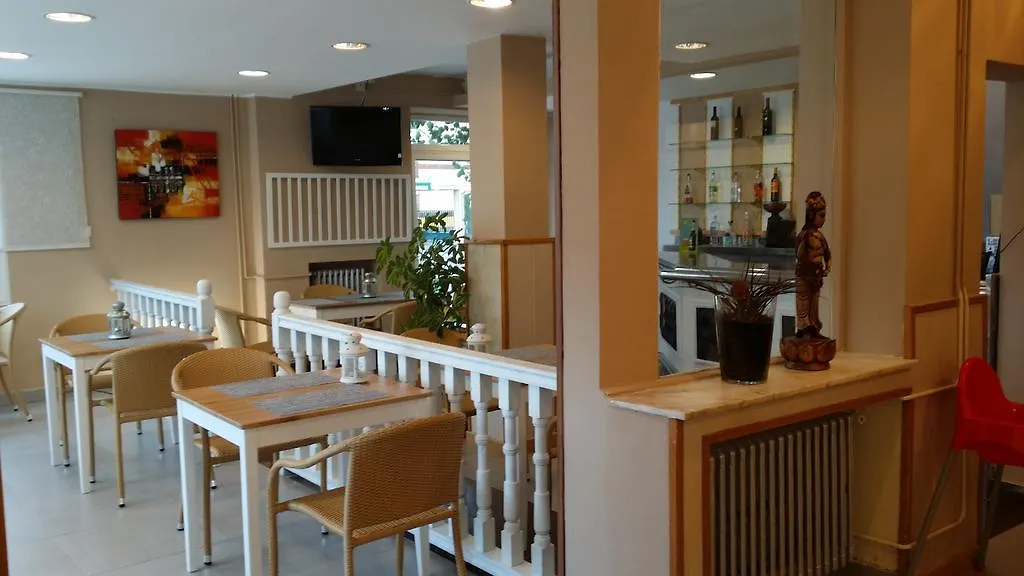 Hotel La Isla-1