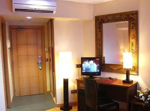 Hotel Tres Condes-1