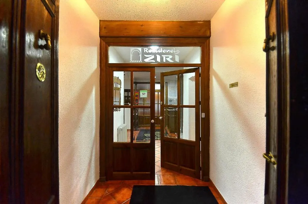 Residencia Ziri-1