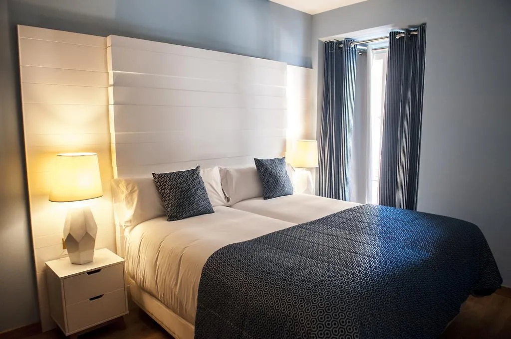 Apartamentos Art Suite Santander-1