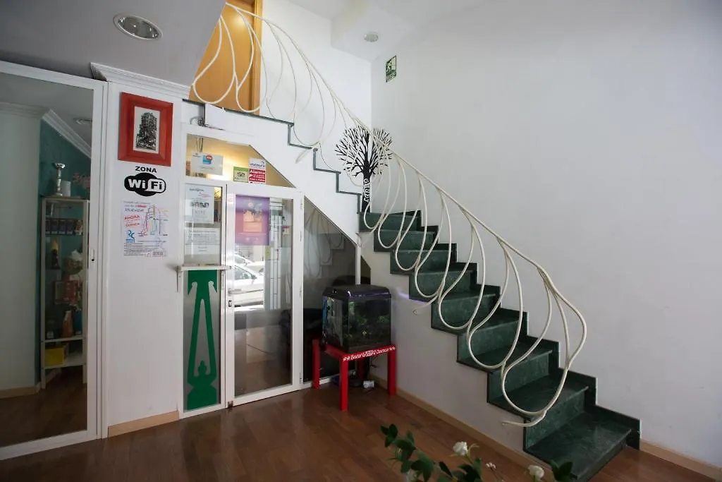 Hostal Gaudi Cuenca-1