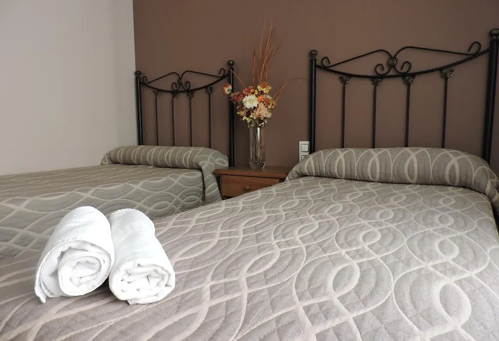 Hostal Villa de Navarrete-1