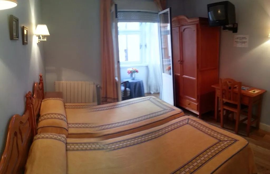 Pension Bilbao-1