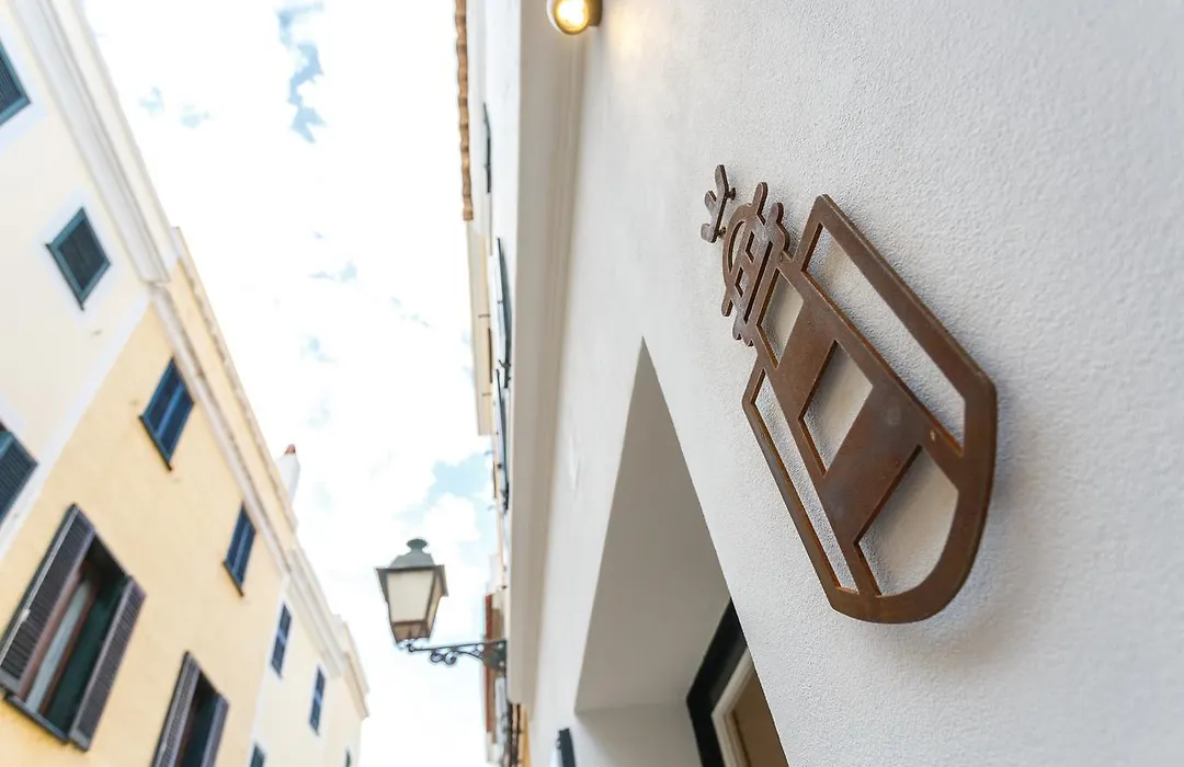 Petit Hotel 5 Fars-1
