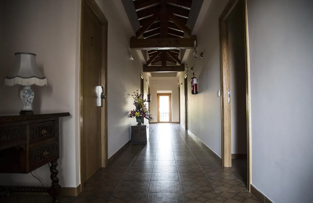 Hotel Mariñerune-1