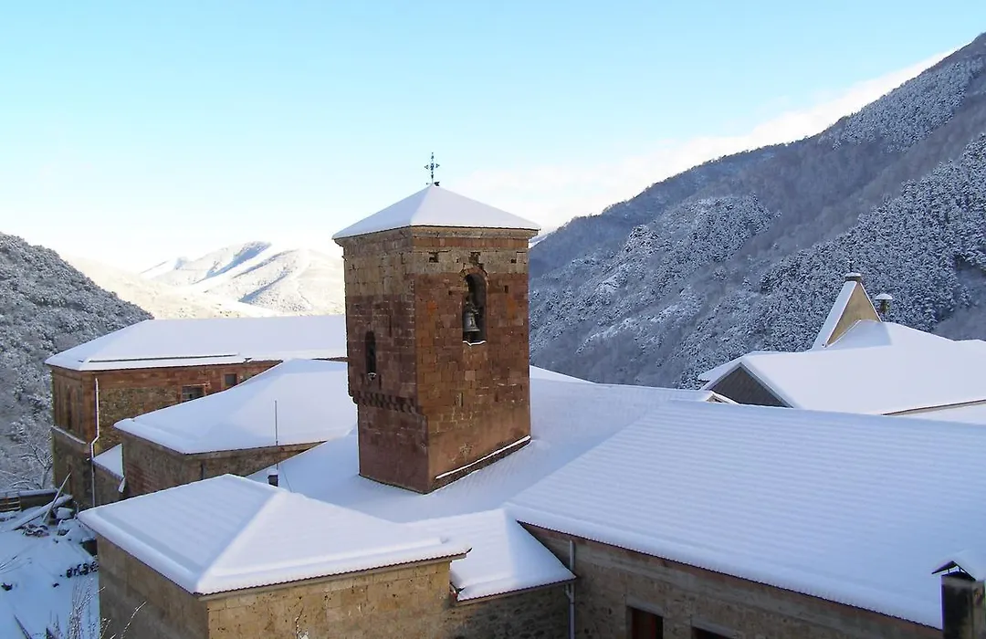 MONASTERIO de SANTA MARÍA DE VALVANERA-1