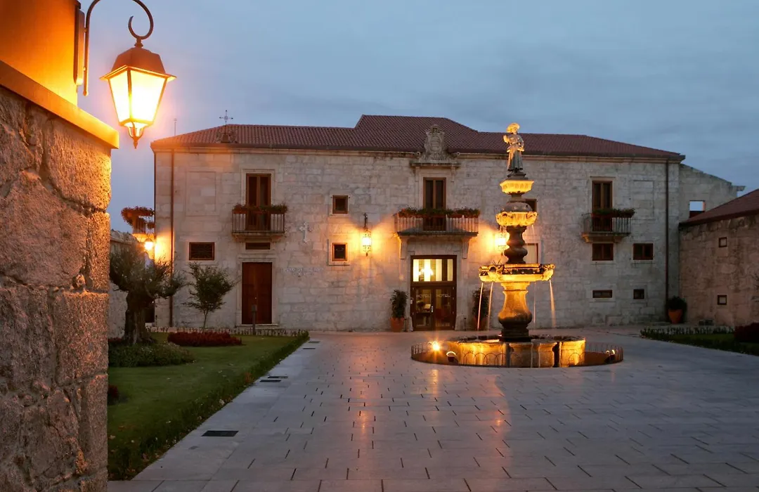 Hotel Pazo de Lestrove by Pousadas de Compostela-1