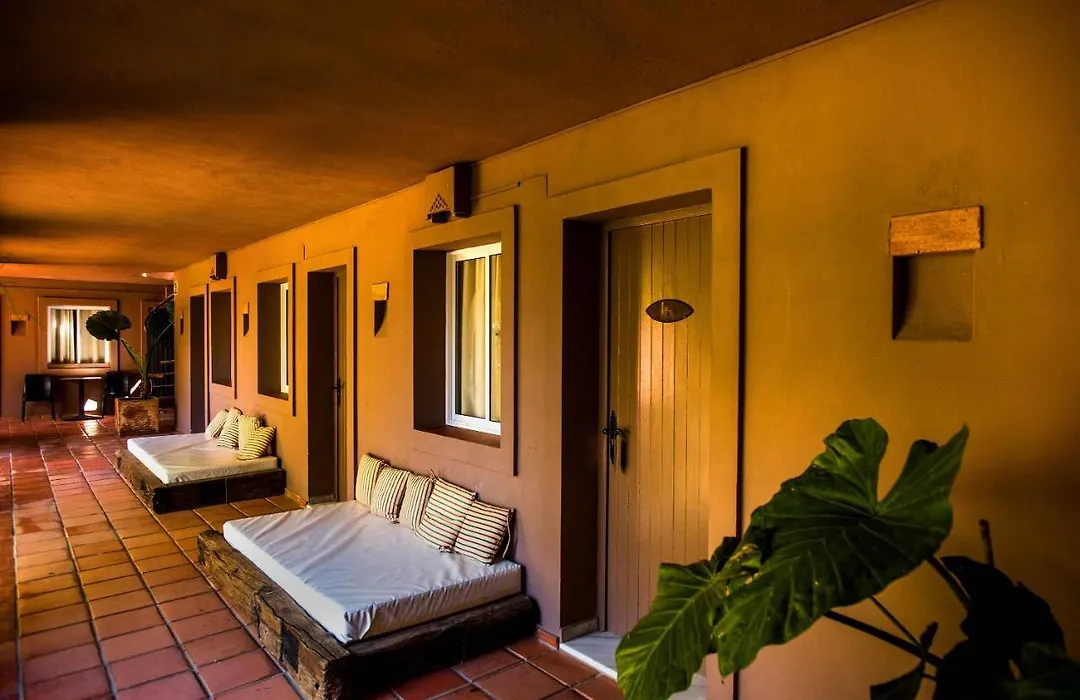 Chillout Hotel Tres Mares-1