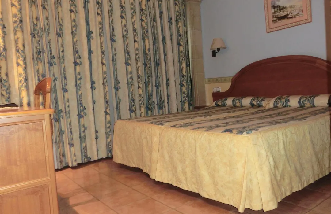 Hotel Las Ruedas-1