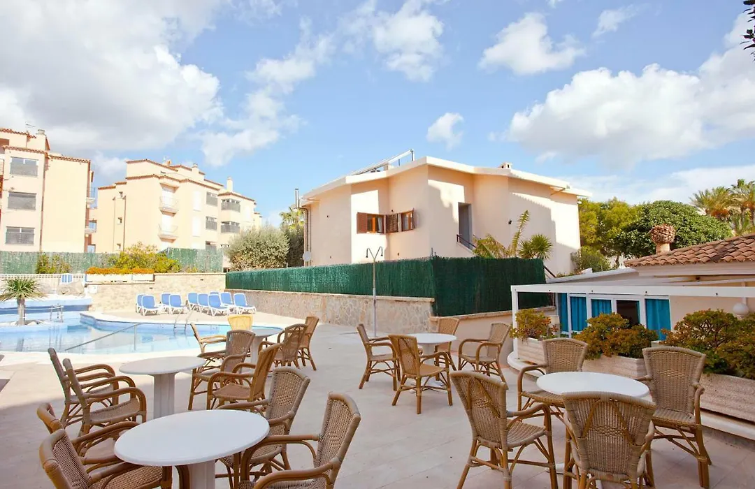 Apartamentos Sol Y Mar-1