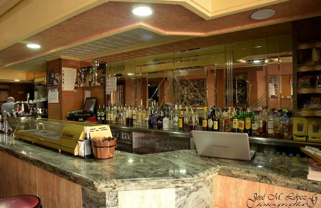 Hostal Restaurante El Final-1