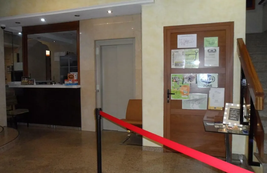 Hostal Coruña-1