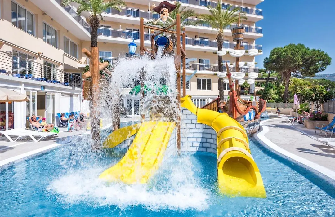 Hotel Oasis Park Splash-1
