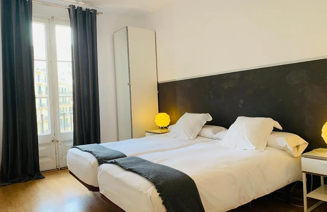 Super Balmes Guest House-1