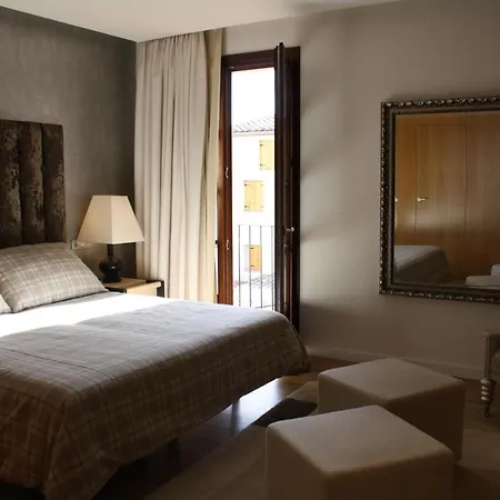 Hotel Palau Dels Osset-2