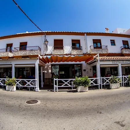 Hotel Almadraba-3