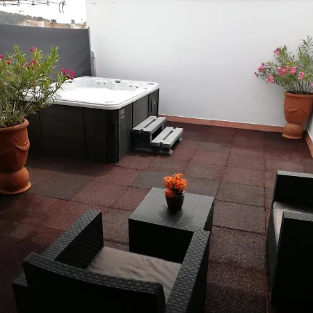 Nueva Suite Jacuzzi Relax Beach & Mountain-3
