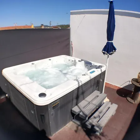 Nueva Suite Jacuzzi Relax Beach & Mountain-2