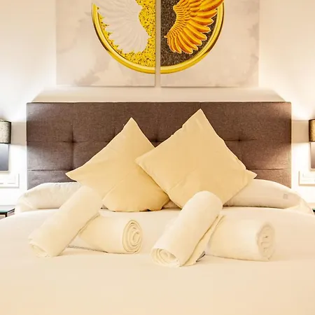 Myflats Luxury Downtown-2