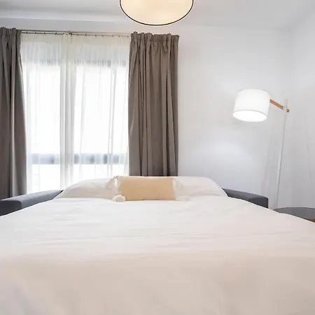 Malaga Rivas 34 Suites Homes-2