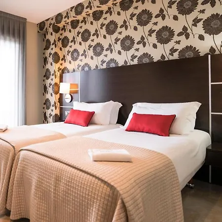 Hotel Piramide 2-3