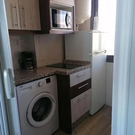 Apartamento-Estudio First Line Of The Beach Malaga -Benalmadena-2