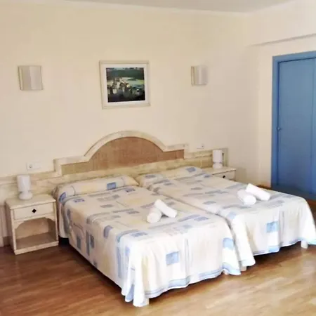 Hostal Hpc Porto Colom-3