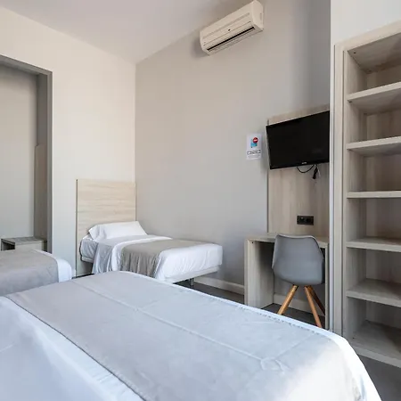 Plaza Goya Rooms-3