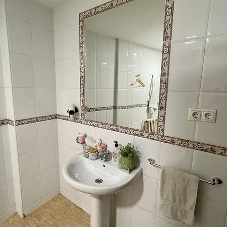 Hermosa Habitacion En El Centro De Granada-3