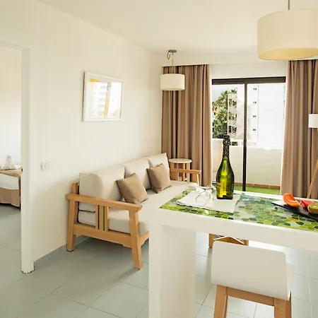 Hotel Livvo Anamar Suites-3