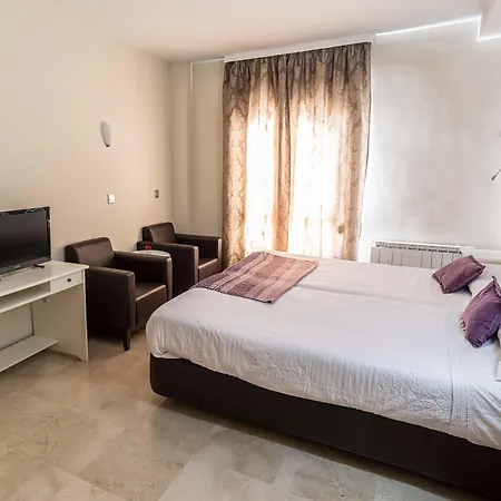 Hotel Sevilla-2
