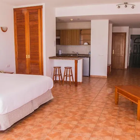 Apartamentos Lanzarote Paradise Colinas-3