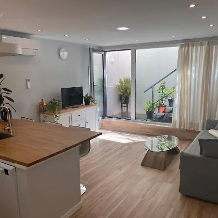 Modern Studio By The Airport-Ifema-3