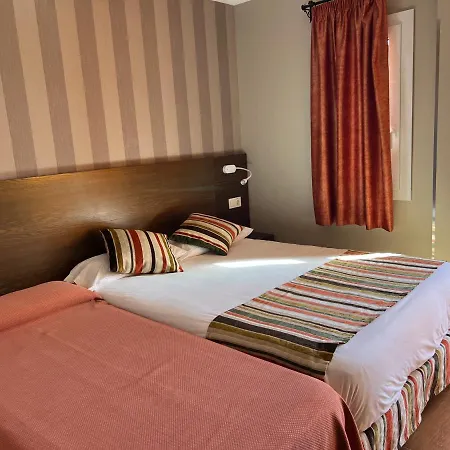 Hostal Los Coronales-3