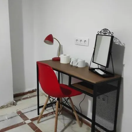 Convenient Rooms - Ferry, Train & Bus Station --2