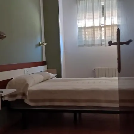 Alojamiento Numancia Pension-3